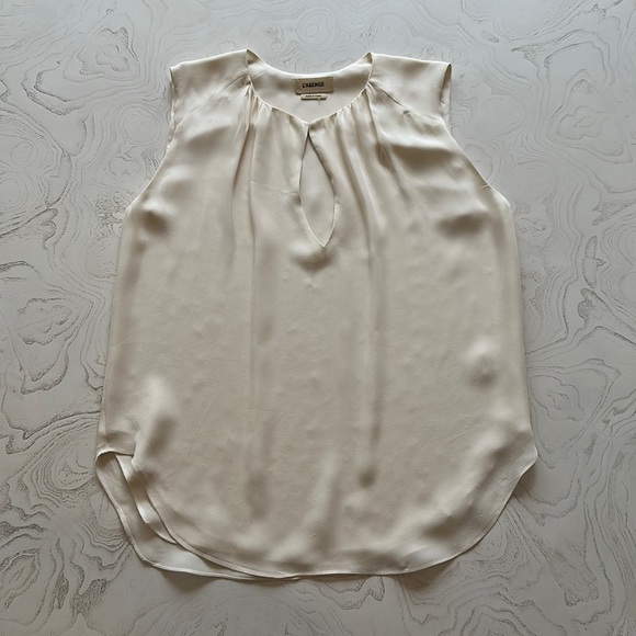 L'agence XS ivory Abella 100% Silk Relaxed Fit Sleeveless Keyhole Blouse - Picture 1 of 9